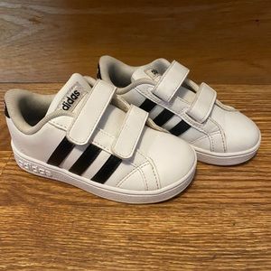 Adidas Unisex-Child Toddler Baseline Shoes Sneaker